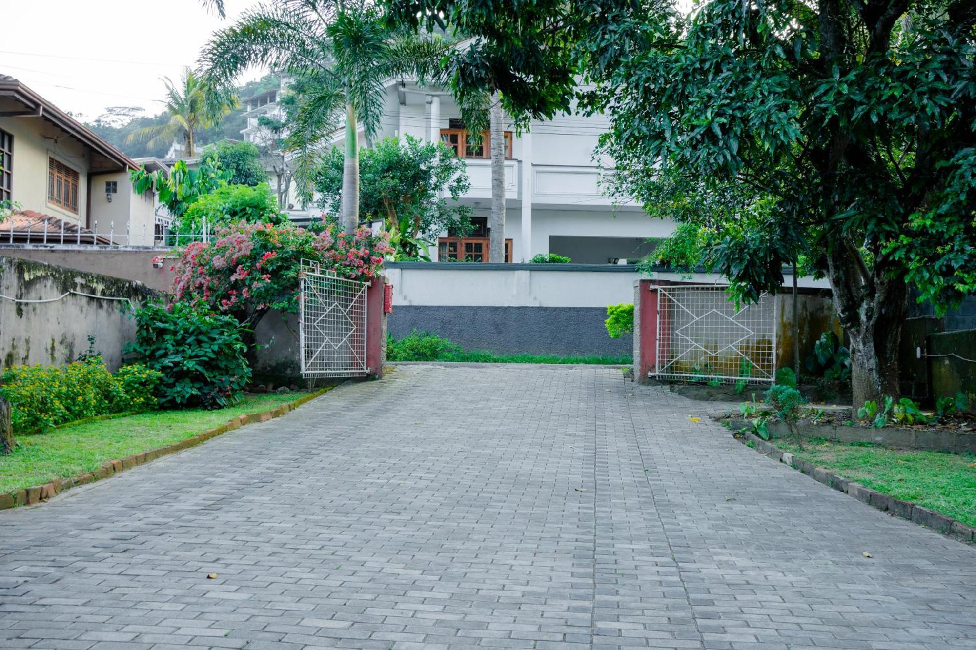 Kandy Boutique Villa By Fortuna Bungalows Exterior foto